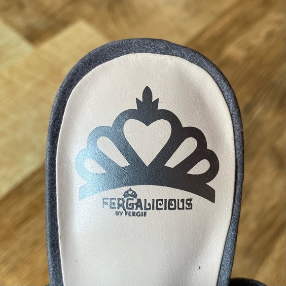 NWOT Fergalicious Tan Gray Peep-Toe Block‎ Heel Booties - Picture 5 of 7